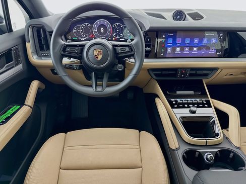 New 2026 Porsche Cayenne Coupe AWD/4WD image 25