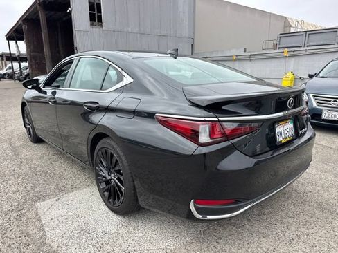 Used 2024 Lexus ES 300h w/ Accessory Package (Z1) FWD image 7