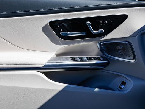 New 2026 Mercedes-Benz CLE 450 4MATIC Cabriolet image 17