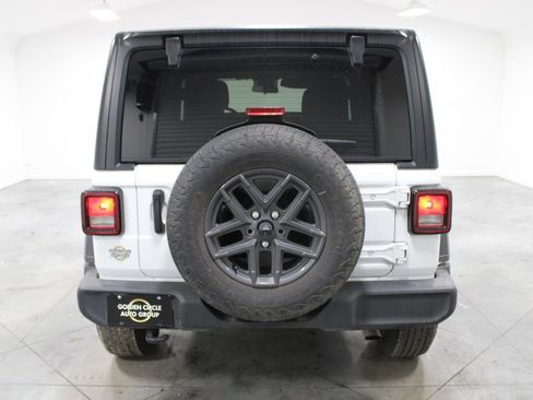 Used 2024 Jeep Wrangler Sport S image 8