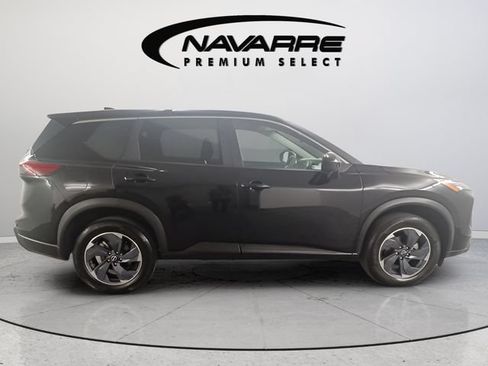 Used 2024 Nissan Rogue SV FWD image 9