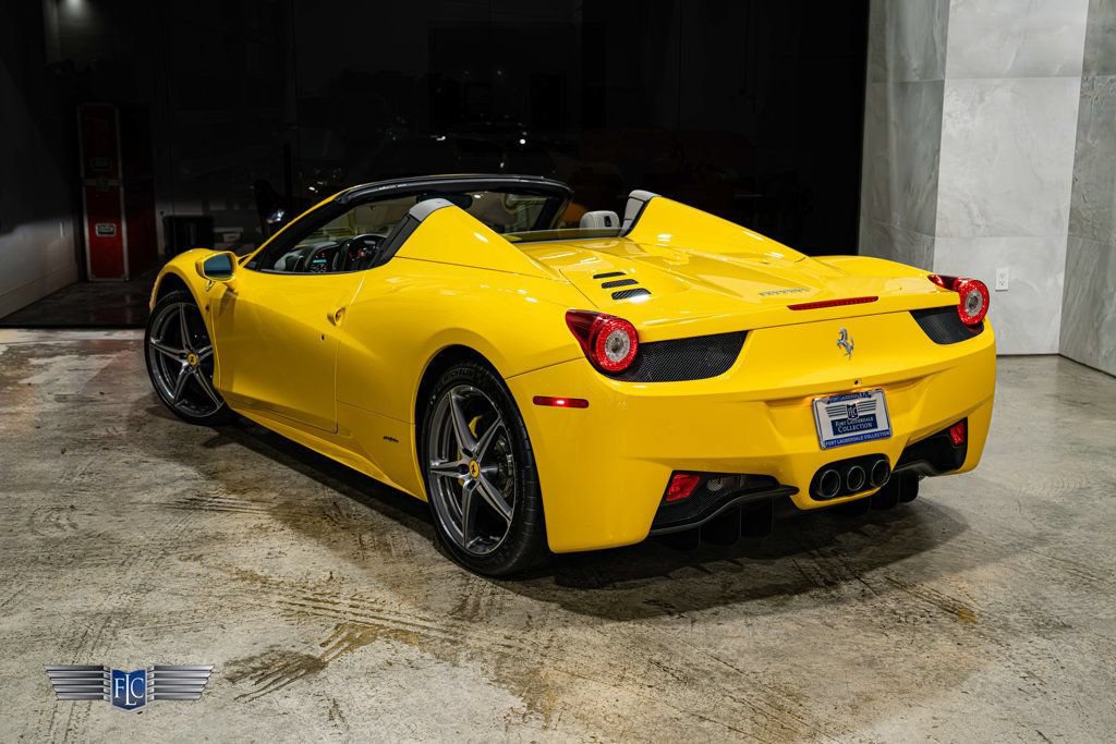 Used 2015 Ferrari 458 Spider RWD image 38
