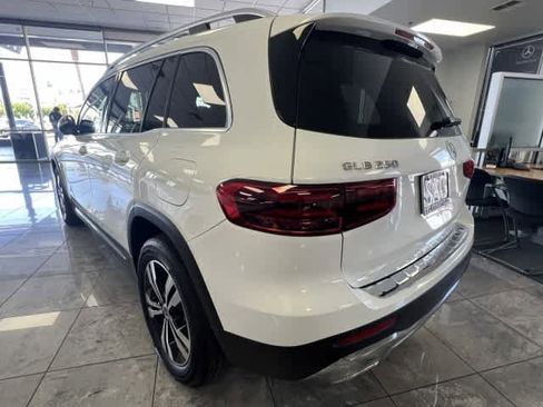 New 2026 Mercedes-Benz GLB 250 image 4