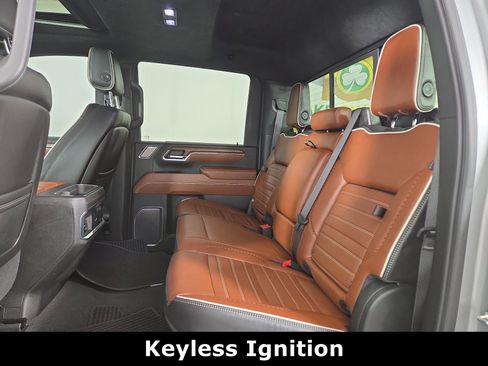 Used 2024 GMC Sierra 3500 Denali Ultimate image 13