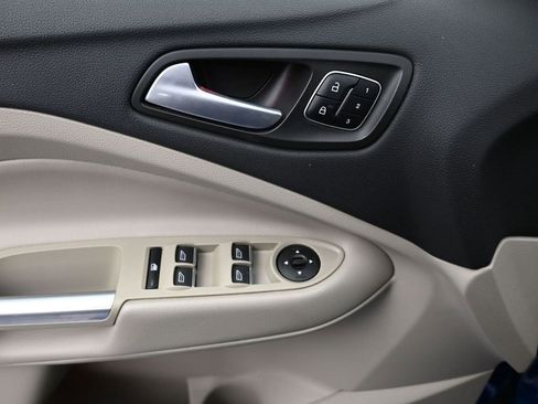 Used 2017 Ford Escape Titanium image 12