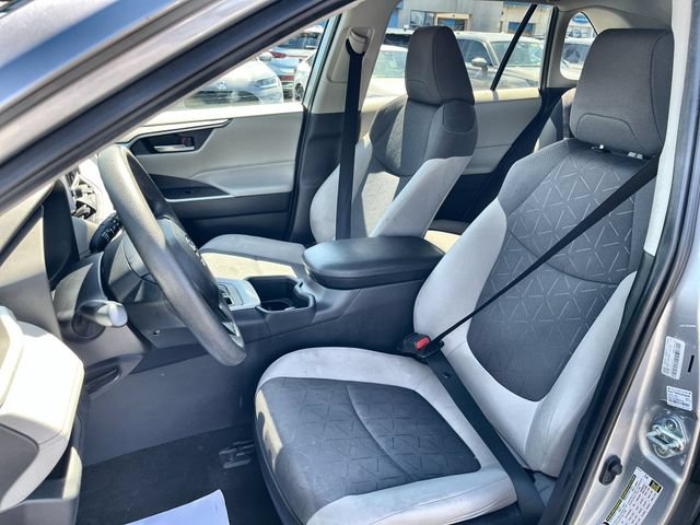 Used 2024 Toyota RAV4 XLE FWD image 15