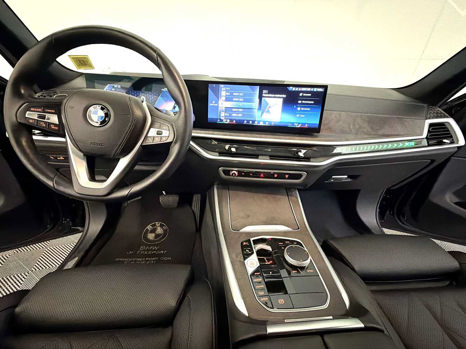 Used 2024 BMW X5 xDrive40i w/ Premium Package AWD/4WD image 14