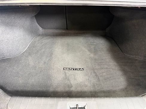 Used 2025 Nissan Sentra SV FWD image 32