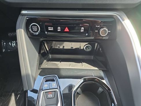 Used 2025 Audi Q5 Premium w/ Convenience Package AWD/4WD image 27