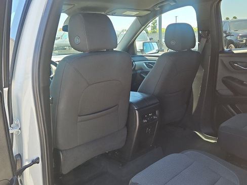 Used 2023 Chevrolet Traverse LT FWD image 20