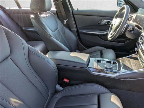 Used 2023 BMW 330i Sedan w/ Premium Package image 23