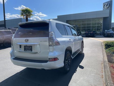 Certified 2023 Lexus GX 460 Premium w/ Premium Package AWD/4WD image 7