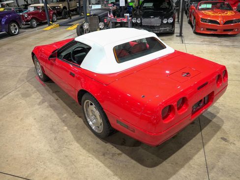 Used 1995 Chevrolet Corvette Base 2dr Convertible image 26