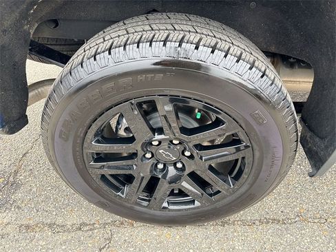 Used 2024 Chevrolet Silverado 1500 Custom w/ Dark Appearance Package image 10