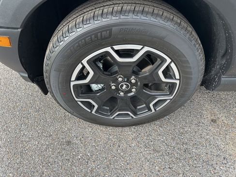 New 2025 Ford Bronco Sport Outer Banks w/ Outer Banks Tech Package+ image 9