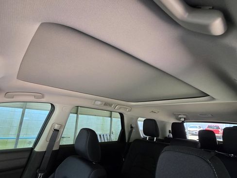 New 2026 Nissan Pathfinder SV w/ SV Premium Package FWD image 8