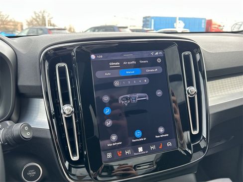 New 2026 Volvo XC40 B5 Ultra w/ Climate Package image 21