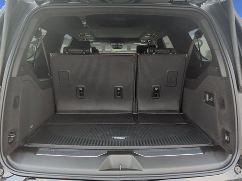 Used 2026 Cadillac Escalade ESV Platinum Sport w/ LPO, ONYX Package AWD/4WD image 25
