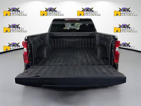 Used 2019 Chevrolet Silverado 1500 RST image 22