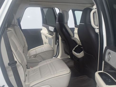 Certified 2022 Lincoln Navigator Black Label image 14