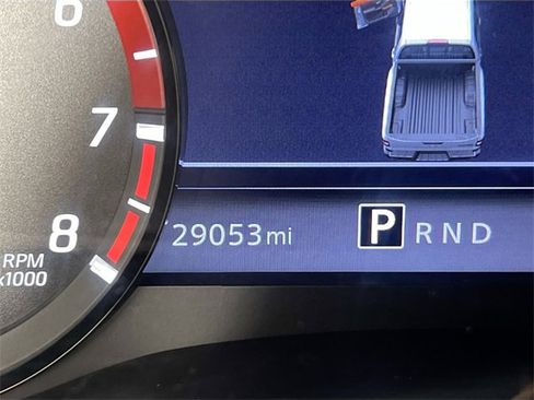 Used 2022 Nissan Frontier PRO-4X w/ Technology Package image 16