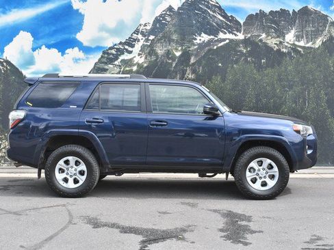 Certified 2024 Toyota 4Runner SR5 AWD/4WD image 2