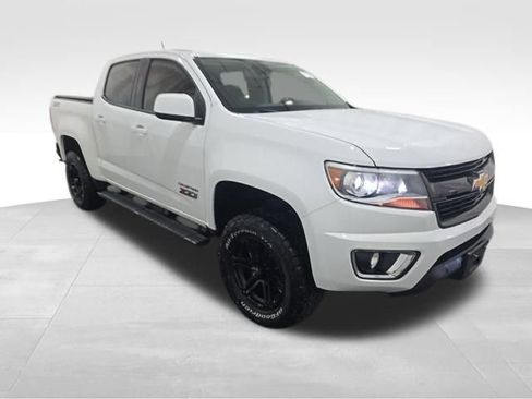 Used 2020 Chevrolet Colorado Z71 AWD/4WD image 3