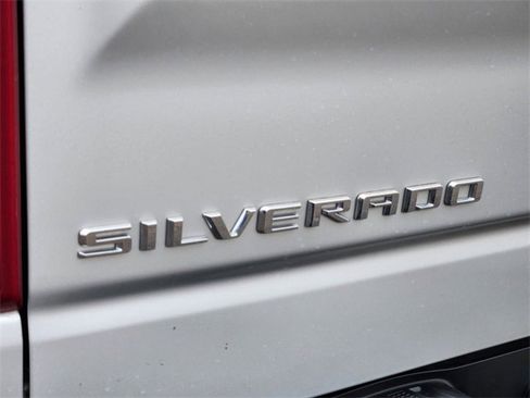 Used 2021 Chevrolet Silverado 1500 RST image 11