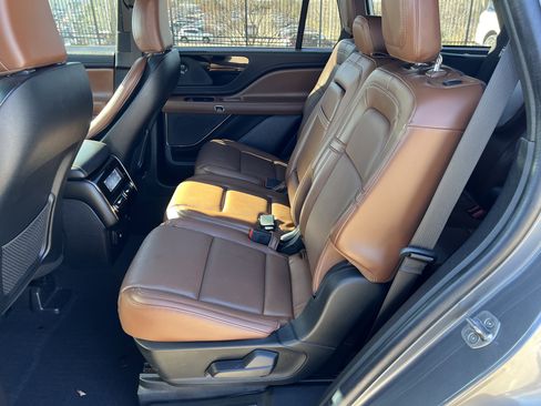 Used 2022 Lincoln Aviator Reserve w/ Elements Package Plus image 30