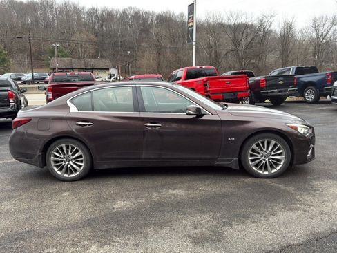 Used 2018 INFINITI Q50 Luxe w/ Essential Package (3.0T Luxe) image 2
