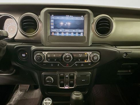 Used 2023 Jeep Gladiator Sport AWD/4WD image 14