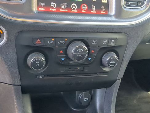 Used 2014 Dodge Charger SXT Plus image 18