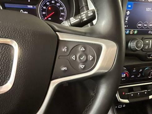 Used 2024 GMC Terrain SLT AWD/4WD image 17