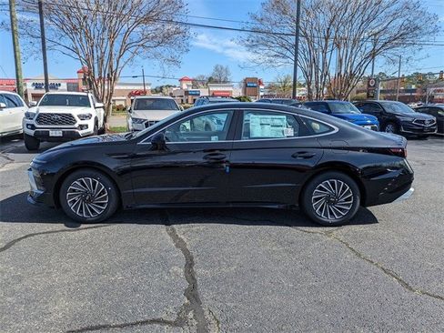 New 2025 Hyundai Sonata Limited image 7