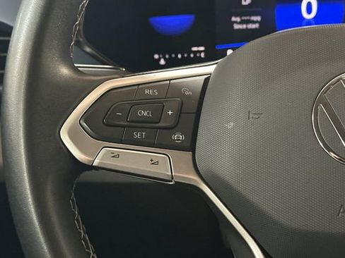 Used 2022 Volkswagen Taos SE image 29