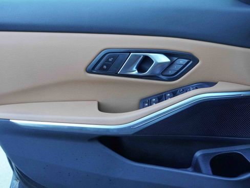 Certified 2025 BMW 330i xDrive Sedan image 29