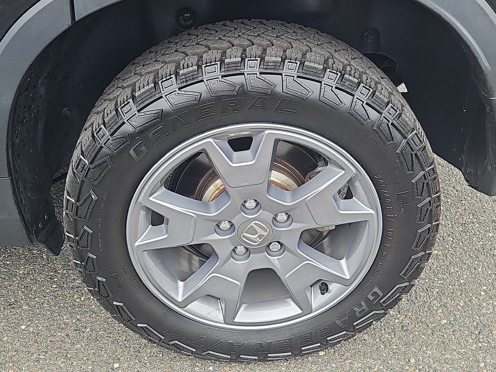 Certified 2025 Honda Passport TrailSport image 8