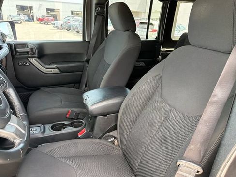 Used 2017 Jeep Wrangler Unlimited Sport AWD/4WD image 19