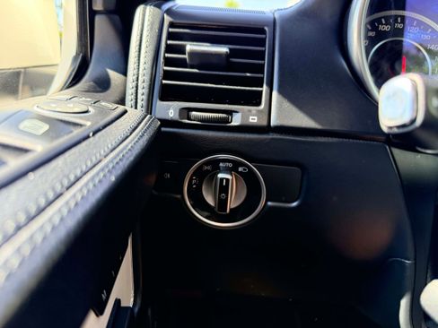 Used 2016 Mercedes-Benz G 63 AMG 4MATIC image 17