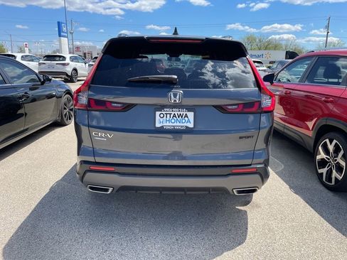 Used 2024 Honda CR-V Sport image 3