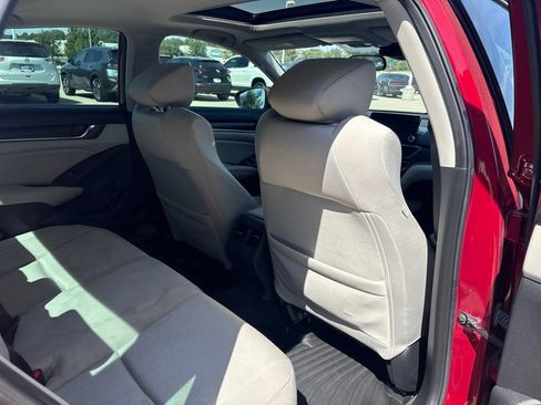 Used 2020 Honda Accord EX image 30