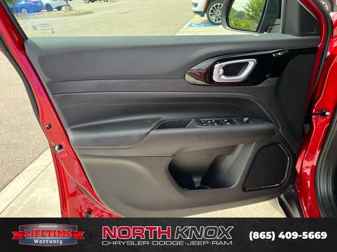 New 2026 Jeep Compass Latitude AWD/4WD image 5