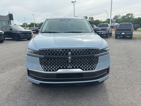 New 2026 Lincoln Navigator Reserve AWD/4WD image 8