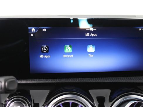 Used 2025 Mercedes-Benz CLA 250 4MATIC image 33