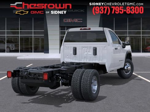 New 2026 GMC Sierra 3500 Pro w/ Fleet Convenience Package AWD/4WD image 4
