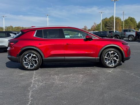 New 2026 Chevrolet Equinox EV LT image 2