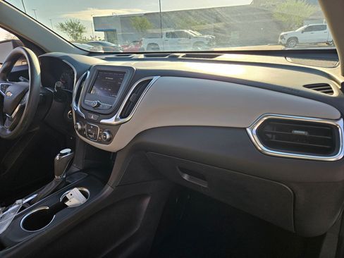 Certified 2021 Chevrolet Equinox LS w/ LS Convenience Package FWD image 27