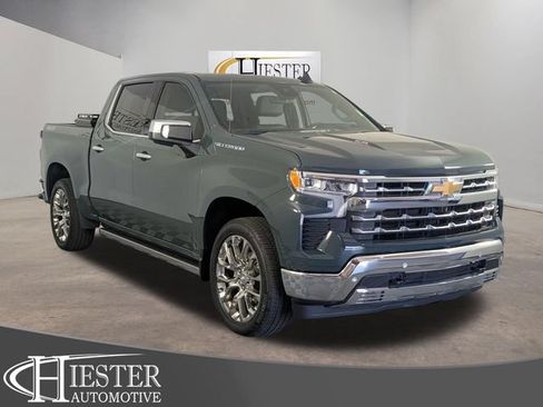 Used 2025 Chevrolet Silverado 1500 LTZ w/ Technology Package AWD/4WD image 1