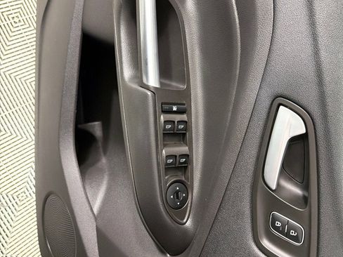 Used 2018 Ford Escape SE image 11