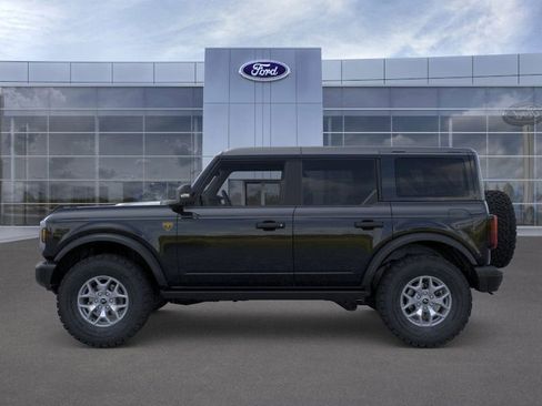 New 2025 Ford Bronco Badlands image 3